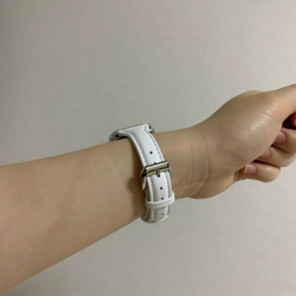 NEW[BAND] Slim White Strap Leather For Apple Watch - Picture 4 of 6